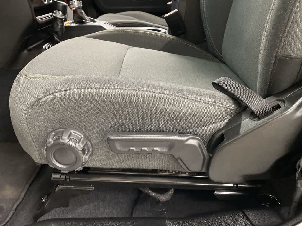 Thumbnail: 2024 Jeep Wrangler - 15