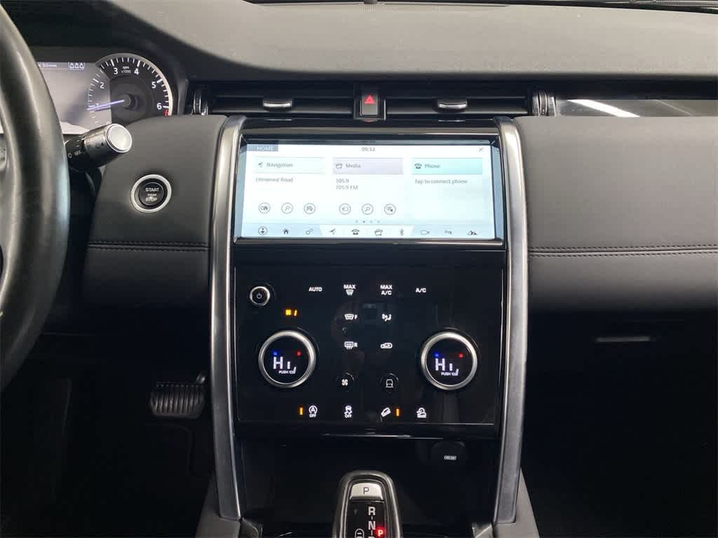 Thumbnail: 2020 Land Rover Discovery Sport - 26