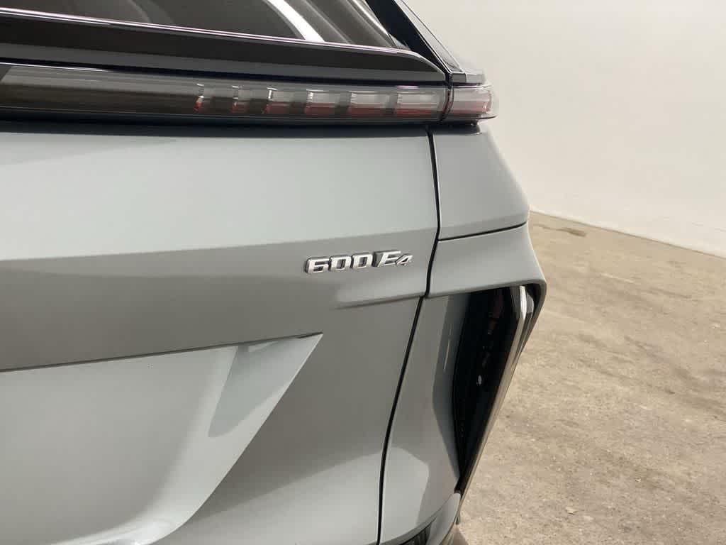 Thumbnail: 2024 Cadillac Lyriq - 11