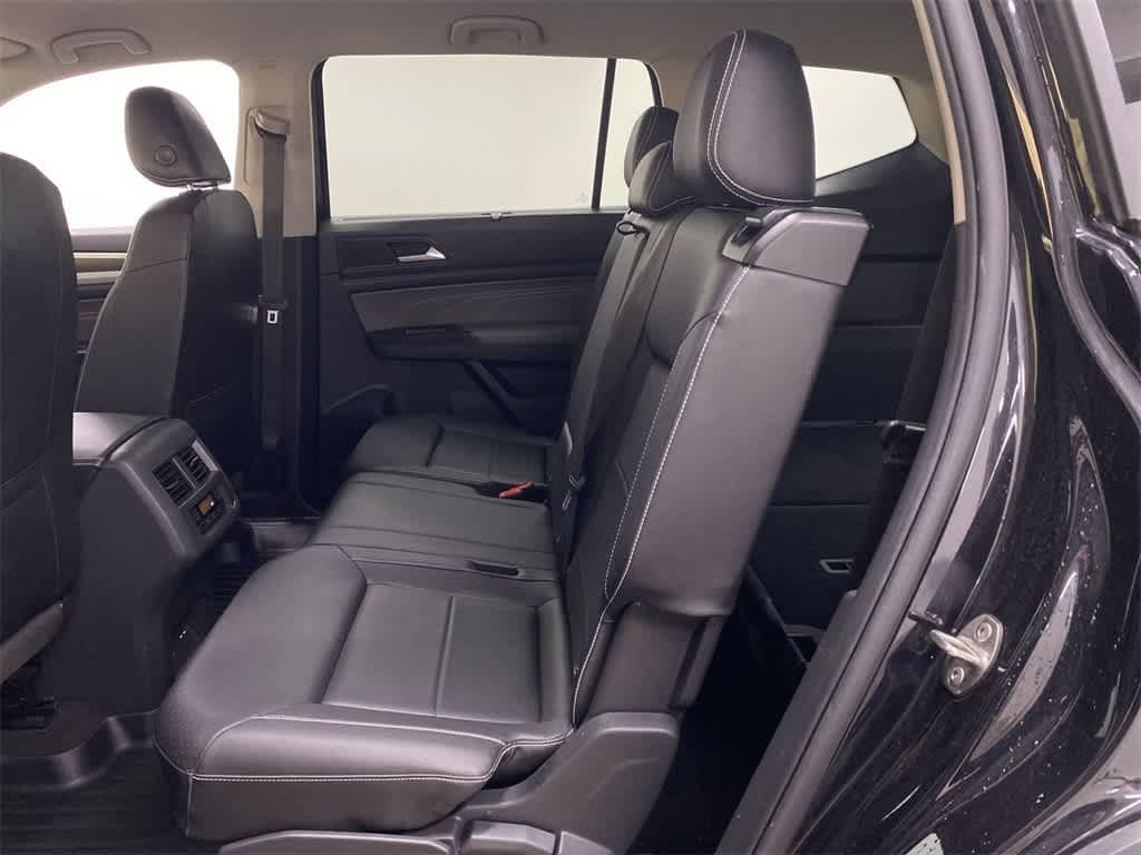 Thumbnail: 2021 Volkswagen Atlas - 17