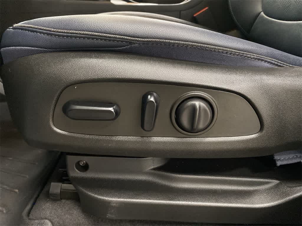 Thumbnail: 2022 Chevrolet Bolt EUV - 15