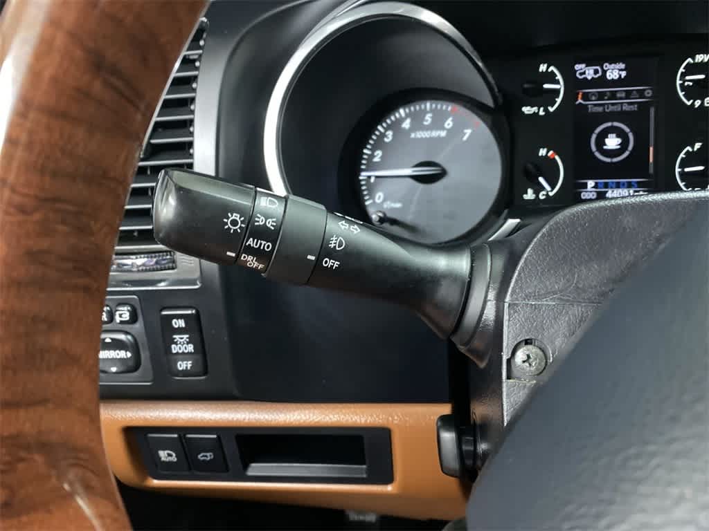 Thumbnail: 2019 Toyota Sequoia - 25