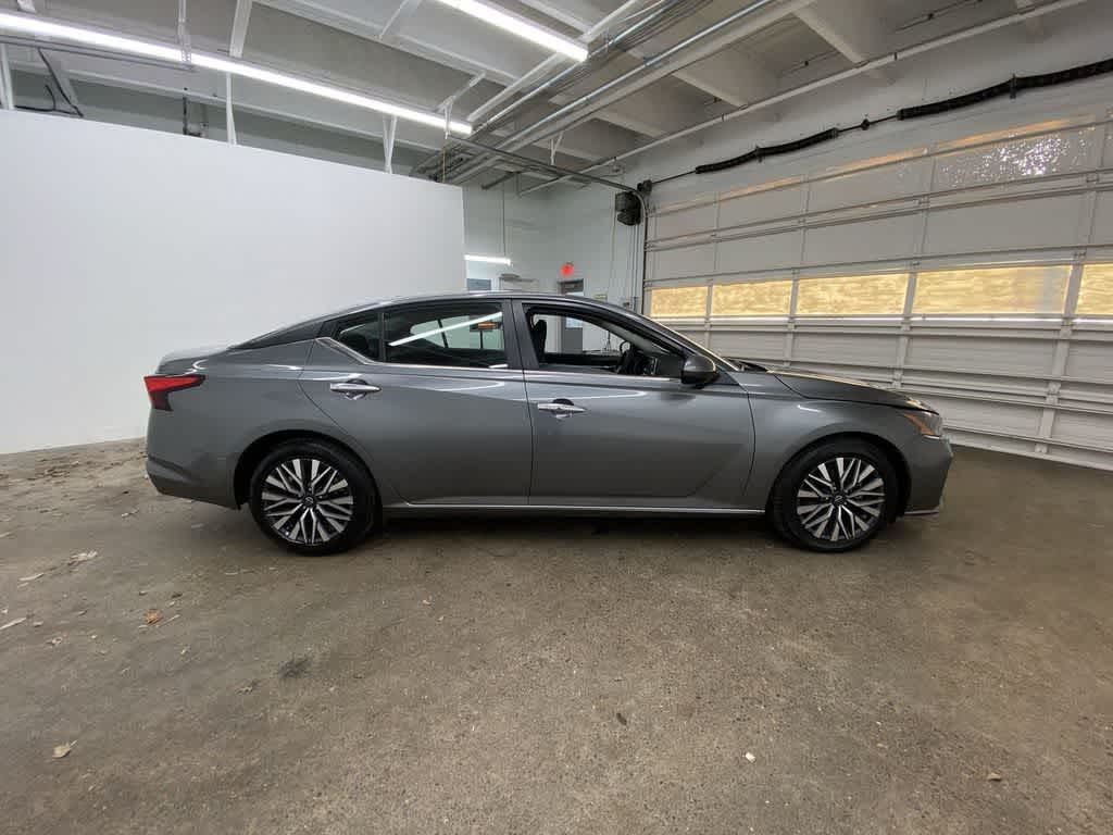 Thumbnail: 2023 Nissan Altima - 7