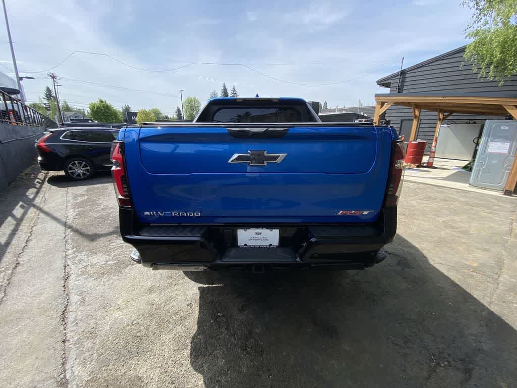 Thumbnail: 2025 Chevrolet Silverado EV - 5