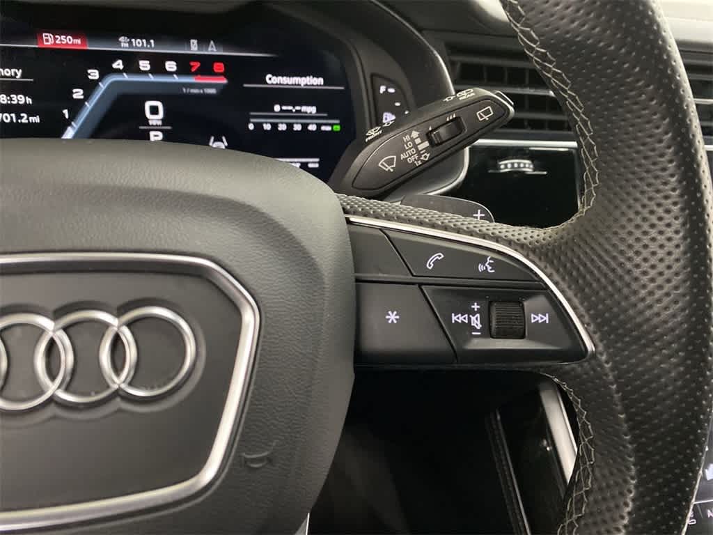 Thumbnail: 2021 Audi SQ7 - 21