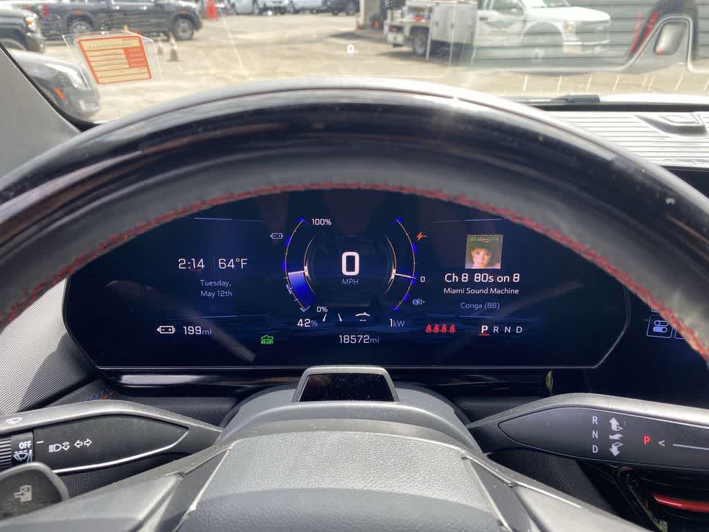 Thumbnail: 2025 Chevrolet Silverado EV - 26