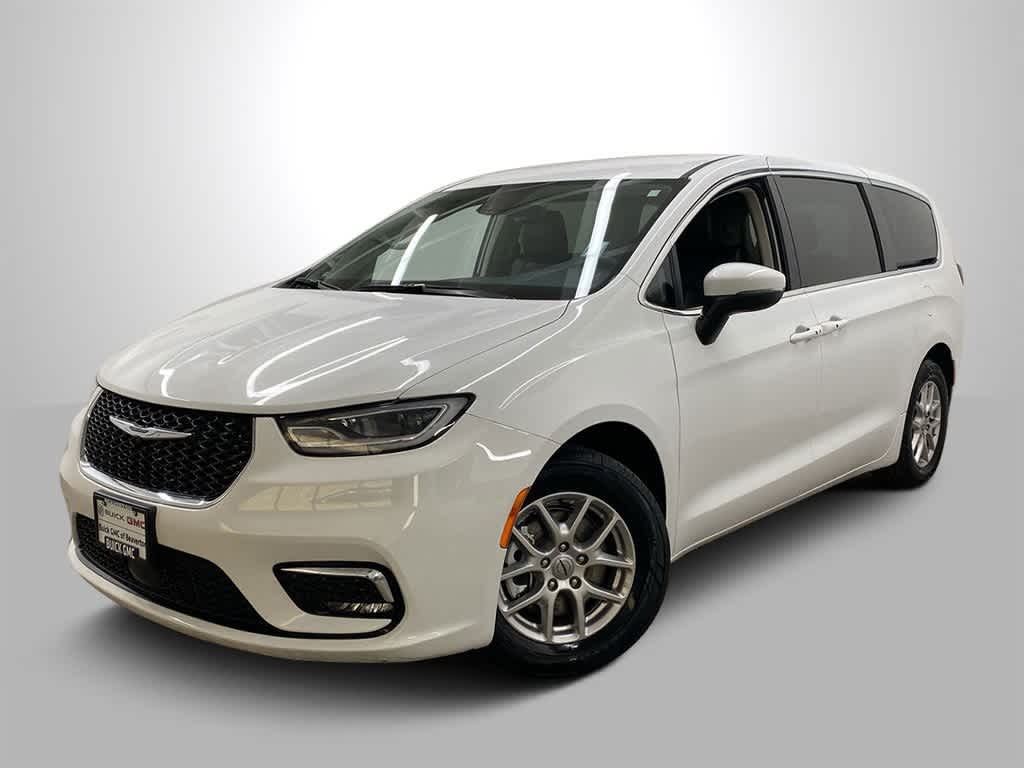 2023 Chrysler Pacifica Touring L -
                  Portland, OR