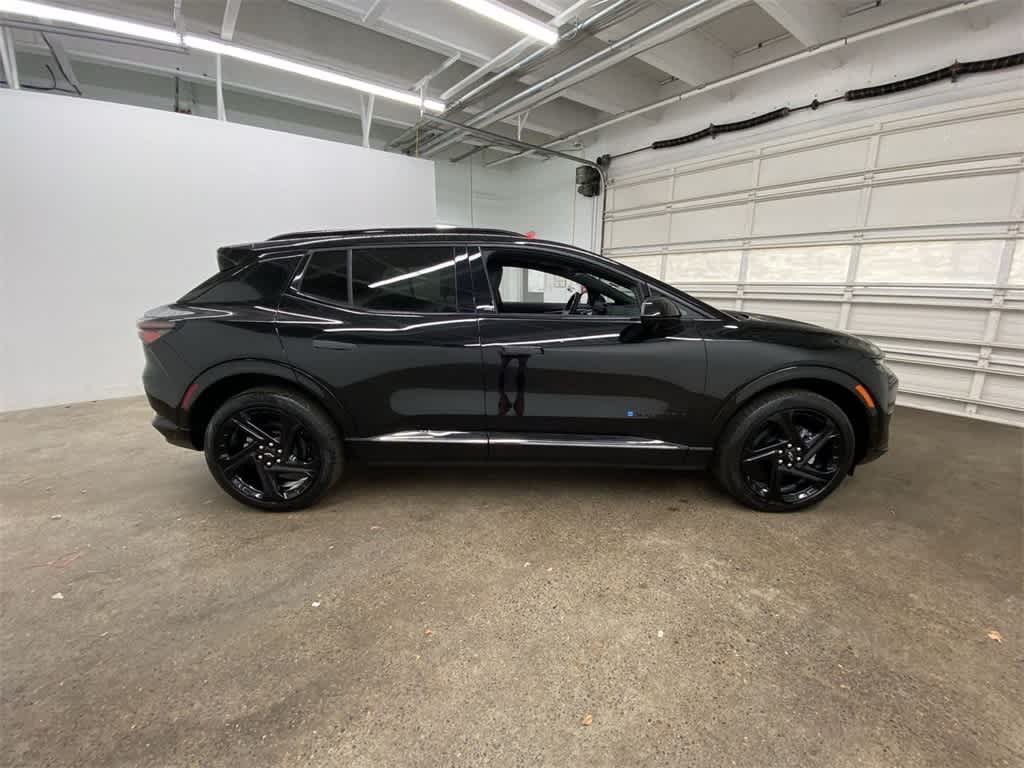 Thumbnail: 2024 Chevrolet Equinox - 7