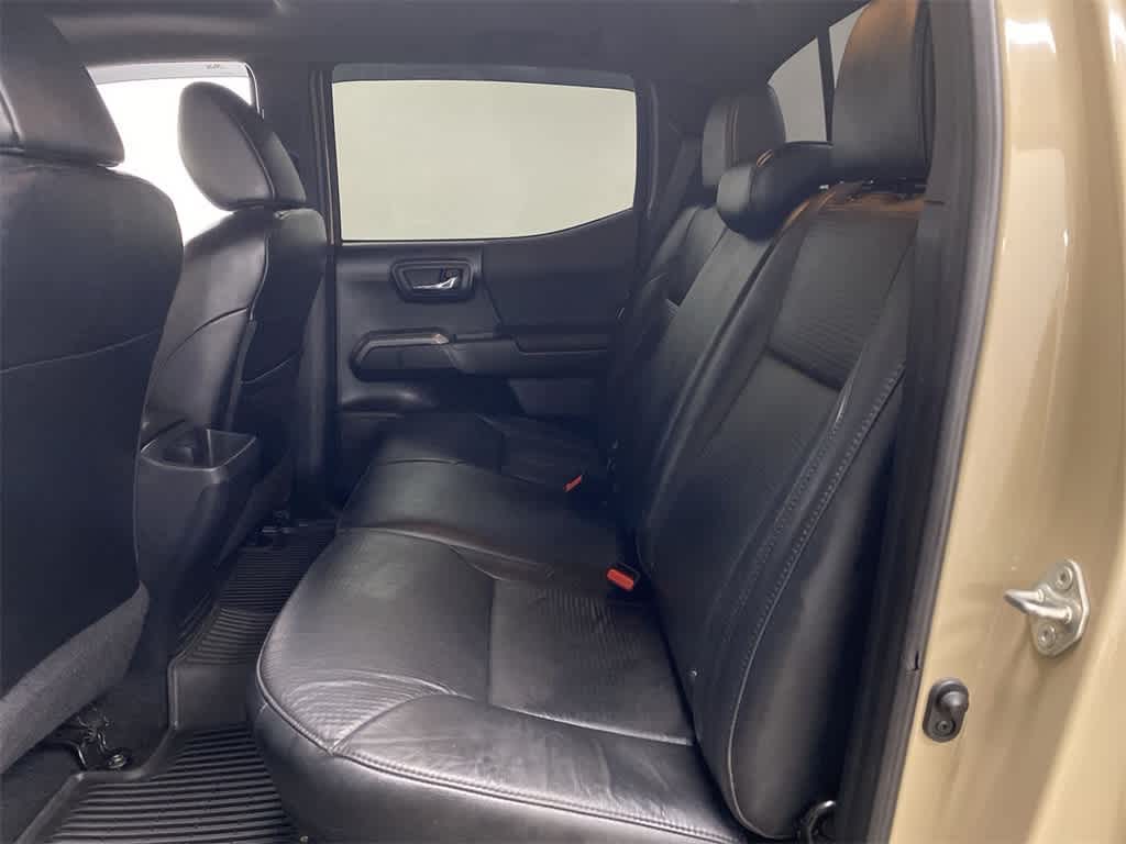 Thumbnail: 2020 Toyota Tacoma - 16