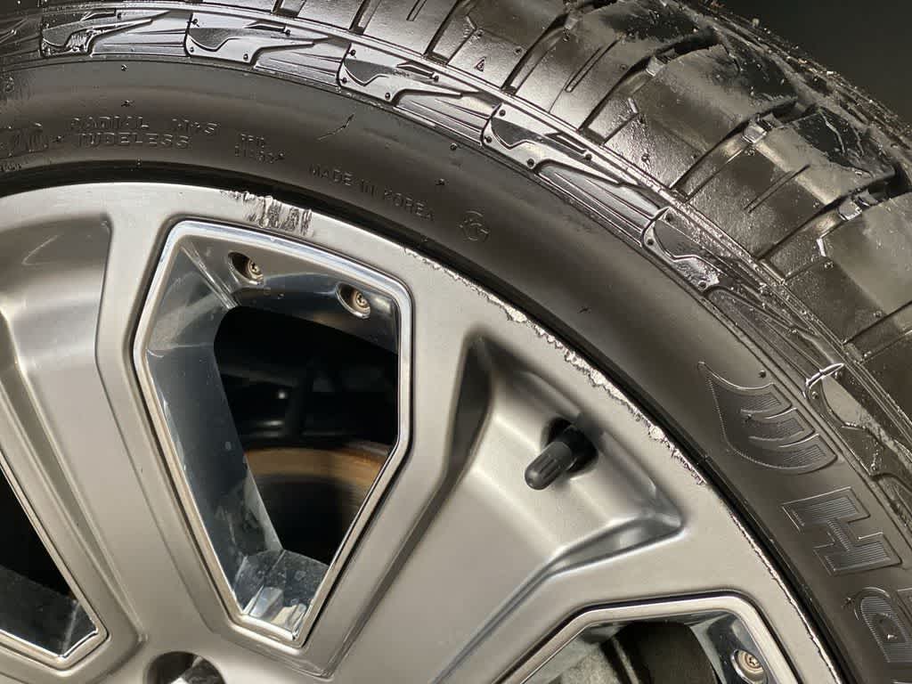 Thumbnail: 2016 GMC Yukon - 36