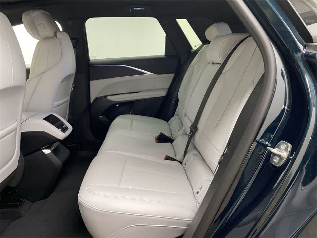 Thumbnail: 2024 Cadillac Lyriq - 18