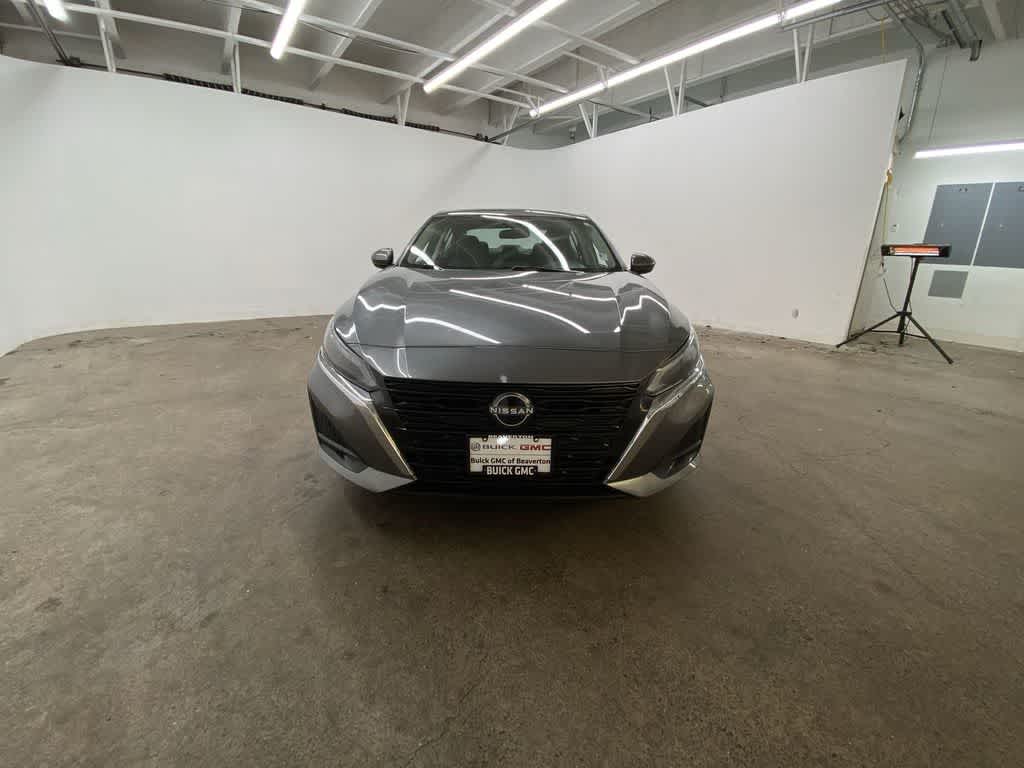 Thumbnail: 2023 Nissan Altima - 9