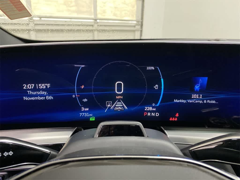 Thumbnail: 2025 Cadillac Lyriq - 28