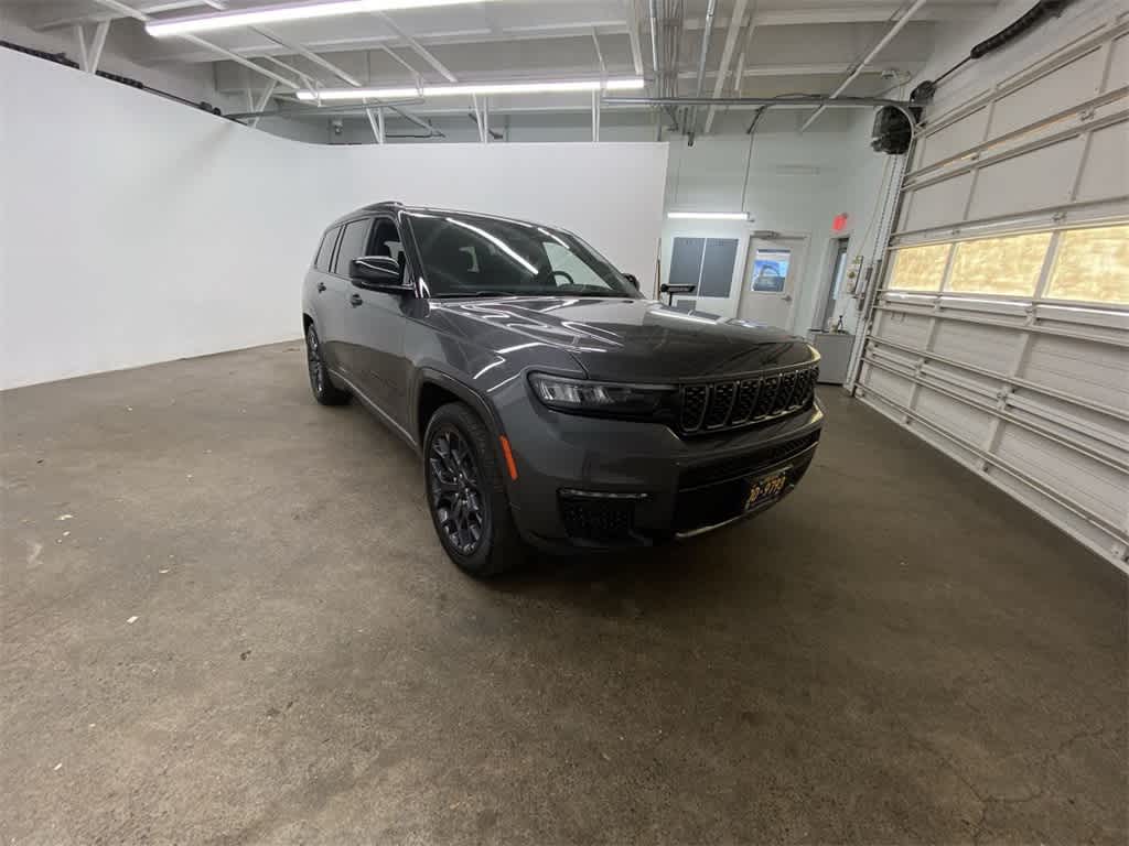 Thumbnail: 2023 Jeep Grand Cherokee - 8