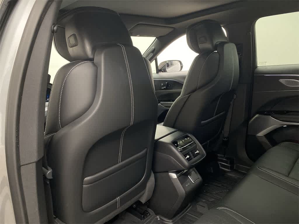 Thumbnail: 2025 Cadillac Lyriq - 16