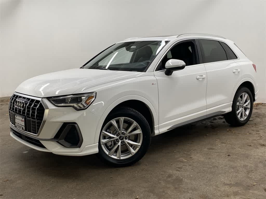 Thumbnail: 2024 Audi Q3 - 1