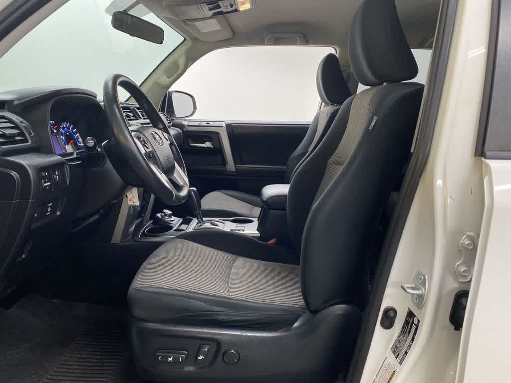 Thumbnail: 2019 Toyota 4Runner - 13