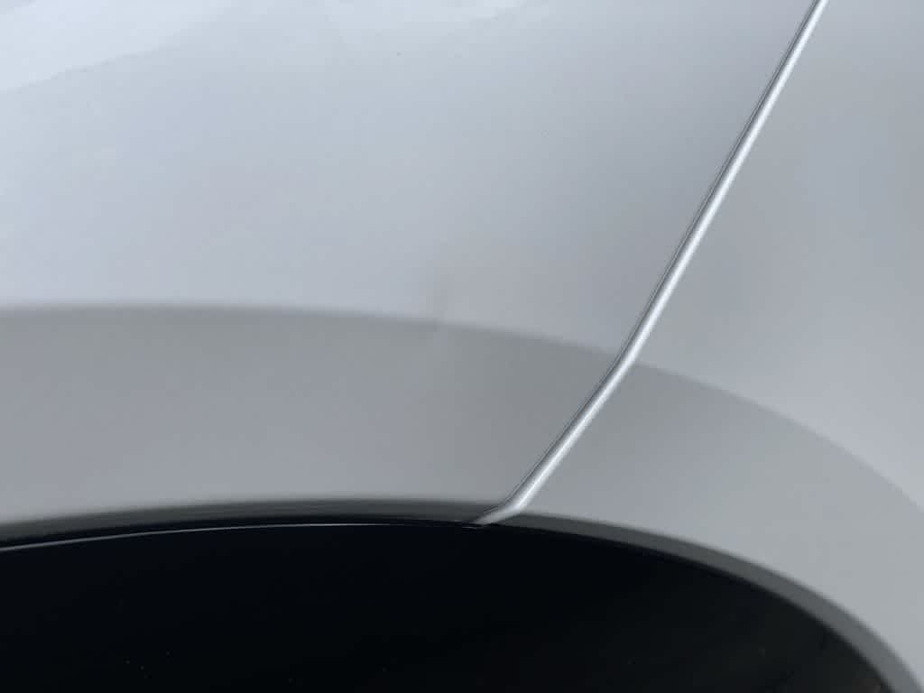Thumbnail: 2025 Cadillac Lyriq - 32