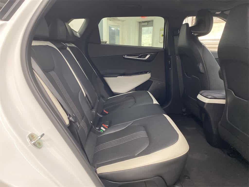 Thumbnail: 2023 Kia EV6 - 18
