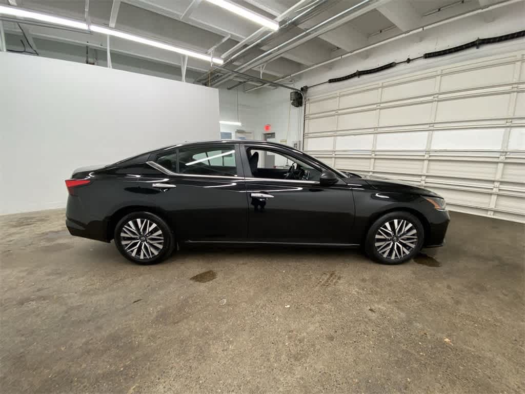 Thumbnail: 2024 Nissan Altima - 7