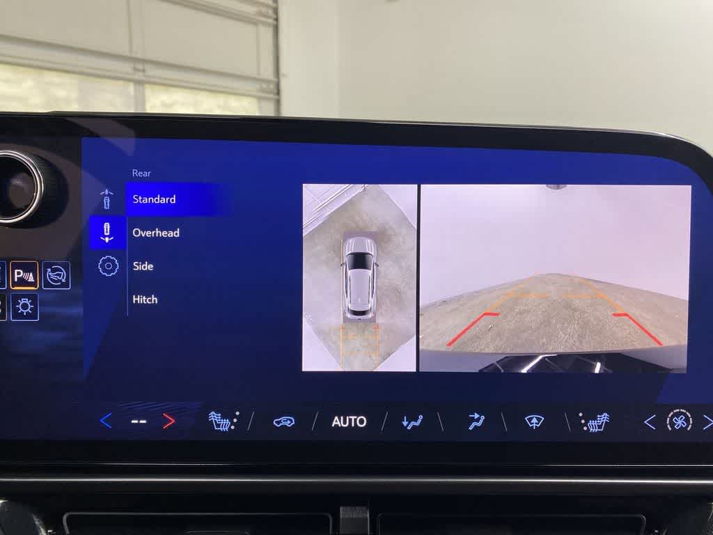 Thumbnail: 2024 Chevrolet Equinox - 25