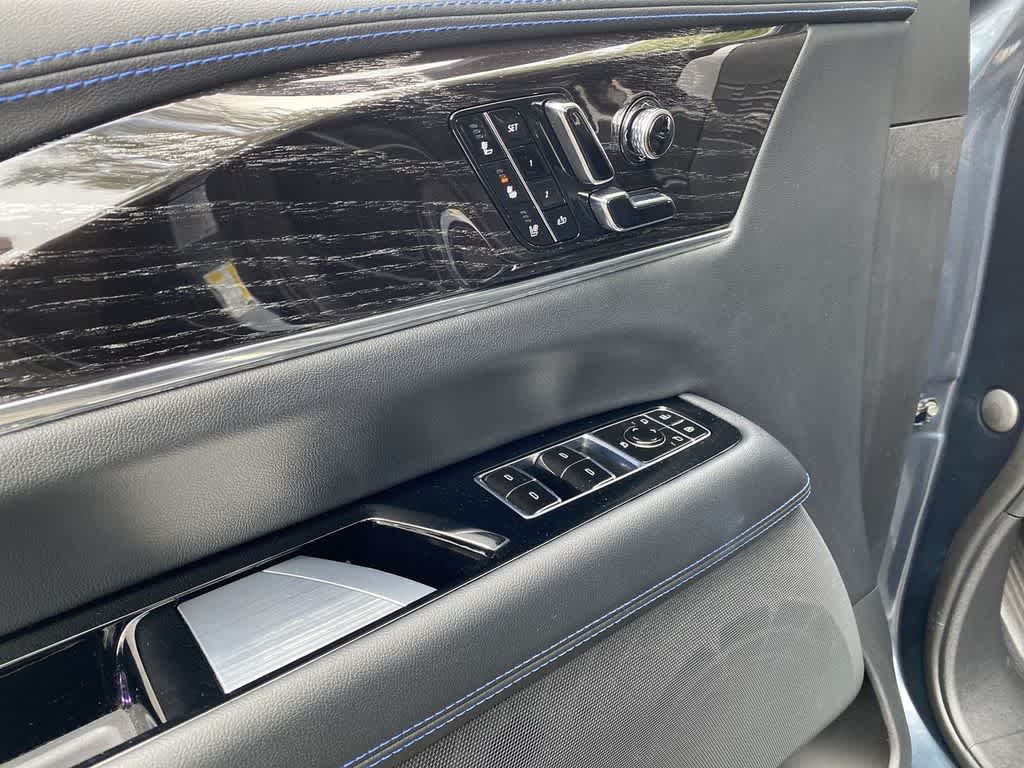 Thumbnail: 2025 Cadillac Escalade IQ - 15