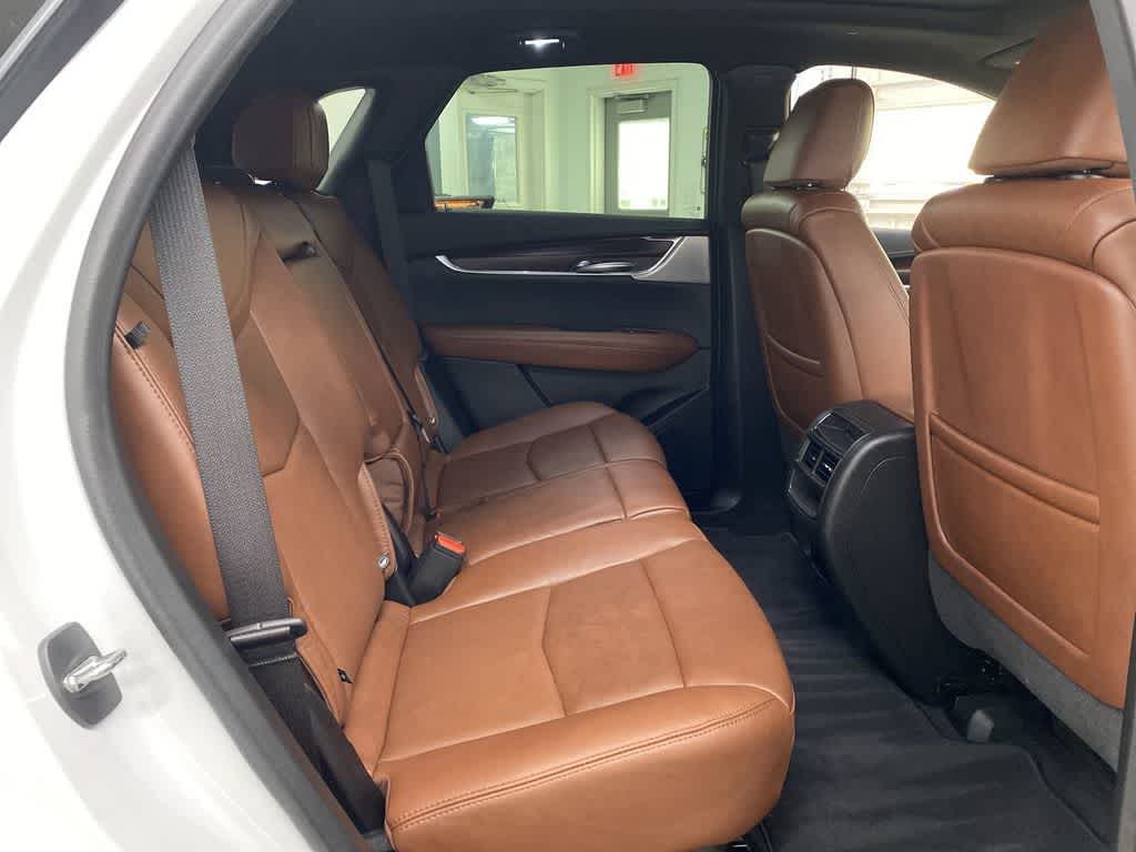 Thumbnail: 2022 Cadillac XT5 - 19