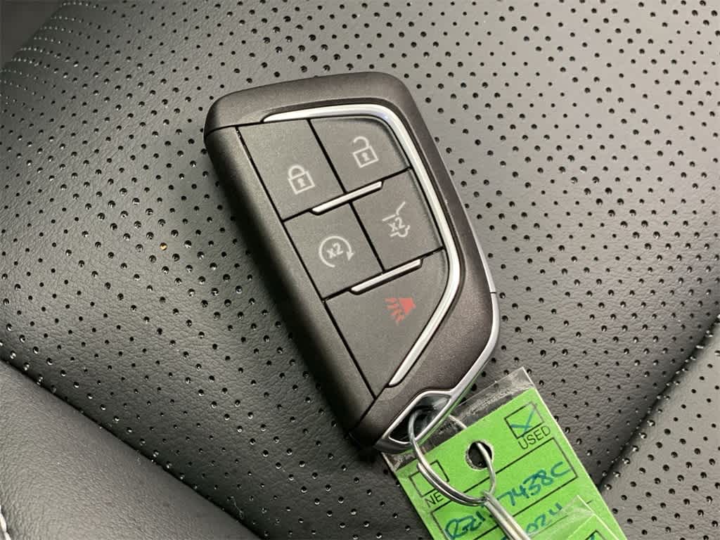 Thumbnail: 2024 Cadillac Lyriq - 30