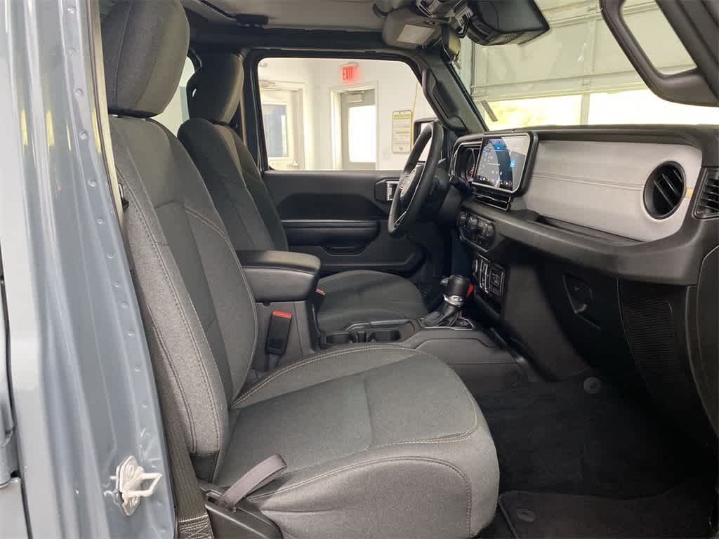 Thumbnail: 2024 Jeep Wrangler - 17