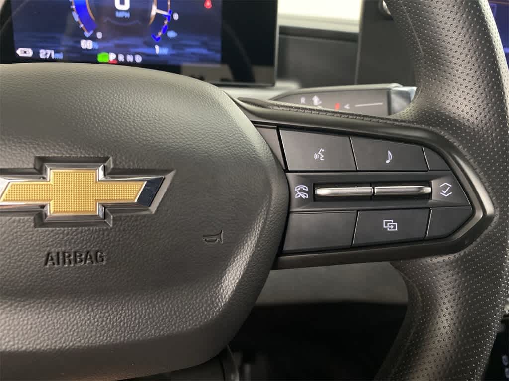 Thumbnail: 2024 Chevrolet Silverado EV - 22
