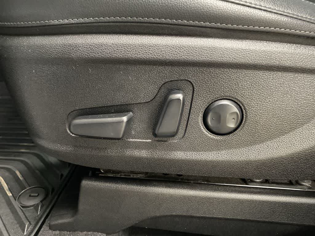 Thumbnail: 2022 Kia Telluride - 14