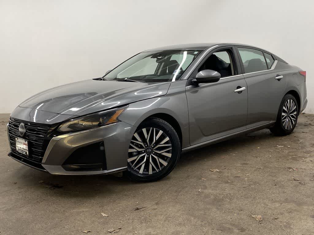 Thumbnail: 2023 Nissan Altima - 1