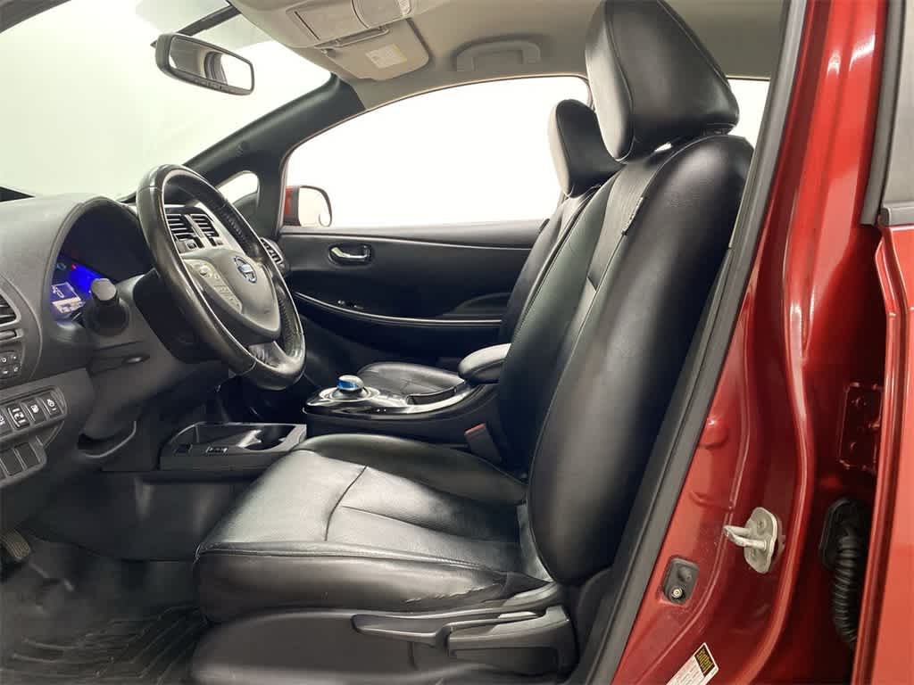 Thumbnail: 2013 Nissan Leaf - 15