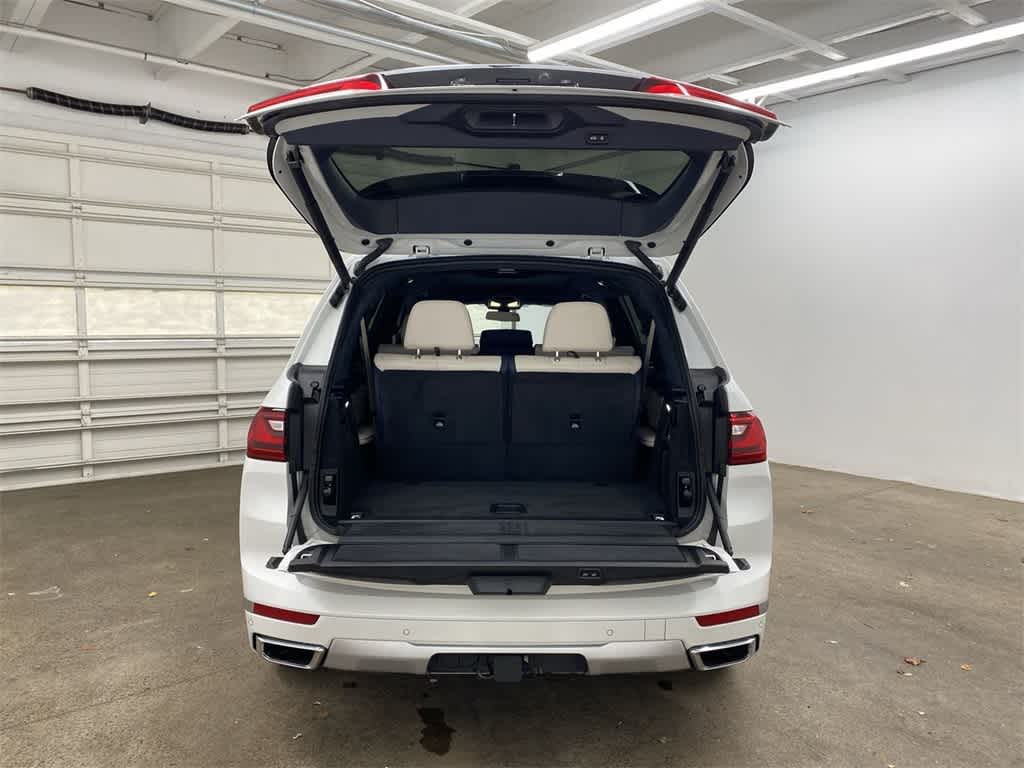 Thumbnail: 2020 BMW X7 - 30