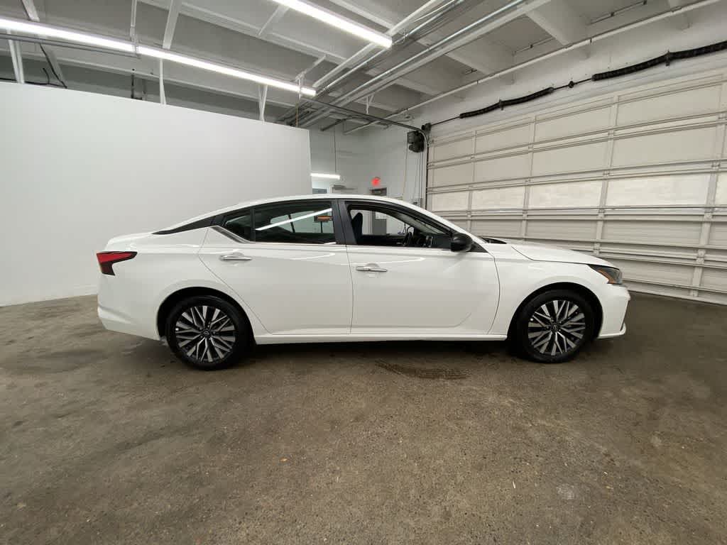 Thumbnail: 2025 Nissan Altima - 7