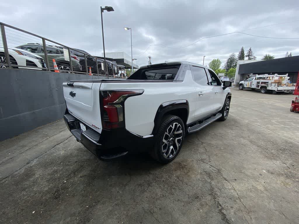 Thumbnail: 2025 Chevrolet Silverado EV - 6