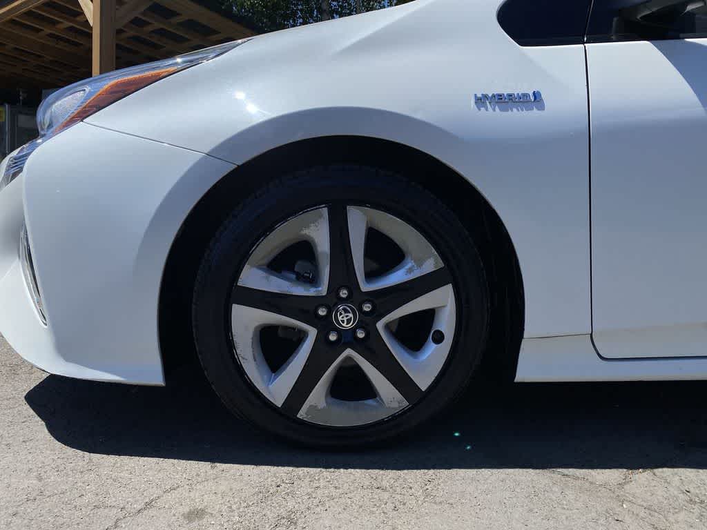 Thumbnail: 2016 Toyota Prius - 11
