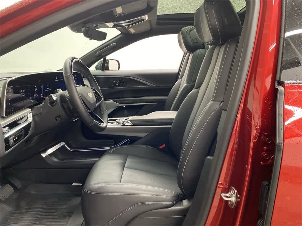 Thumbnail: 2025 Cadillac Lyriq - 15