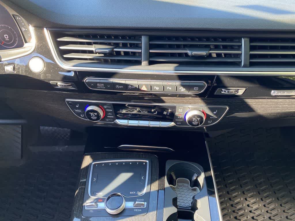 Thumbnail: 2019 Audi Q7 - 25