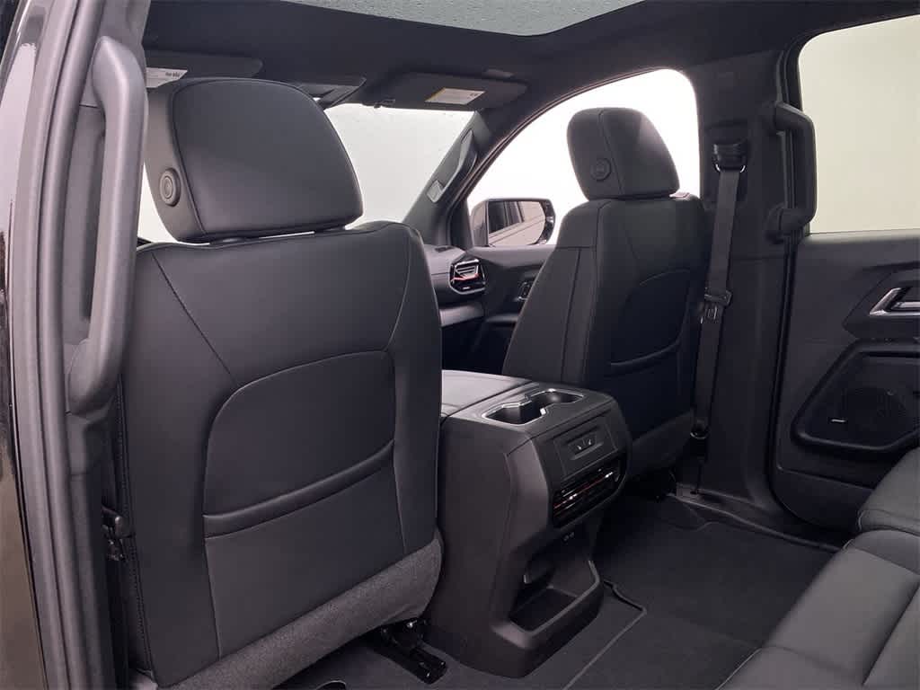 Thumbnail: 2024 Chevrolet Silverado EV - 16