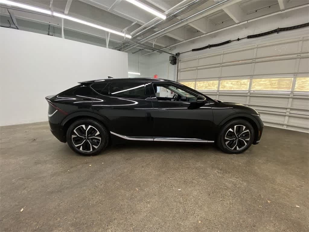 Thumbnail: 2023 Kia EV6 - 7