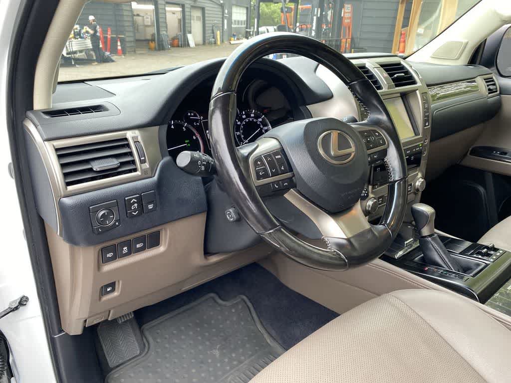 Thumbnail: 2020 Lexus GX - 2