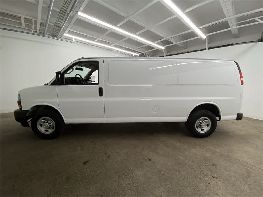 2023 Chevrolet Express 2500 3