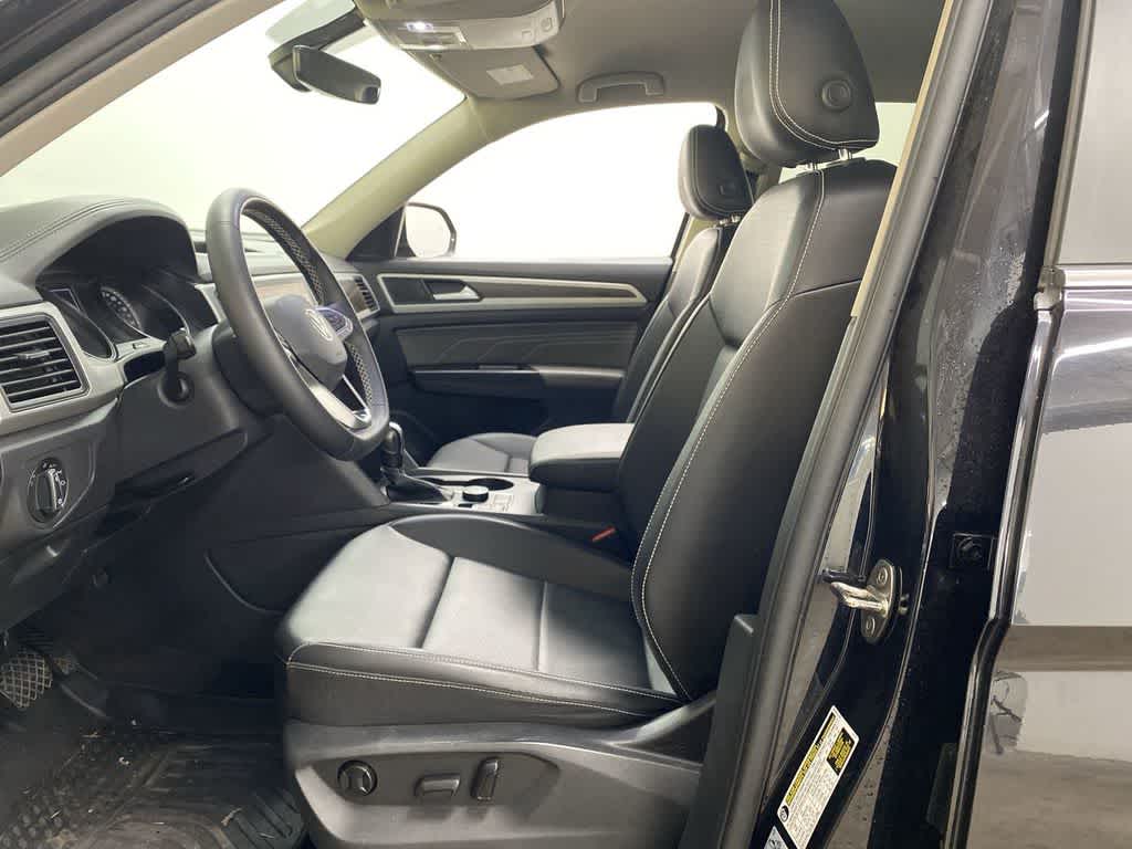 Thumbnail: 2021 Volkswagen Atlas - 14