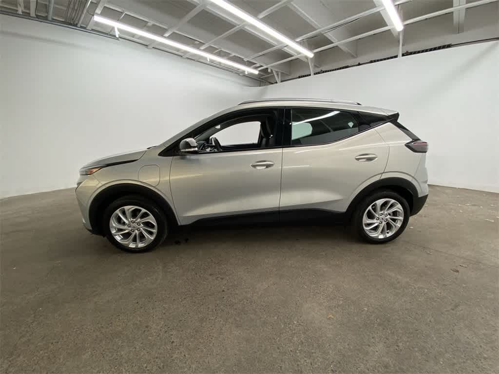 Thumbnail: 2023 Chevrolet Bolt EUV - 3
