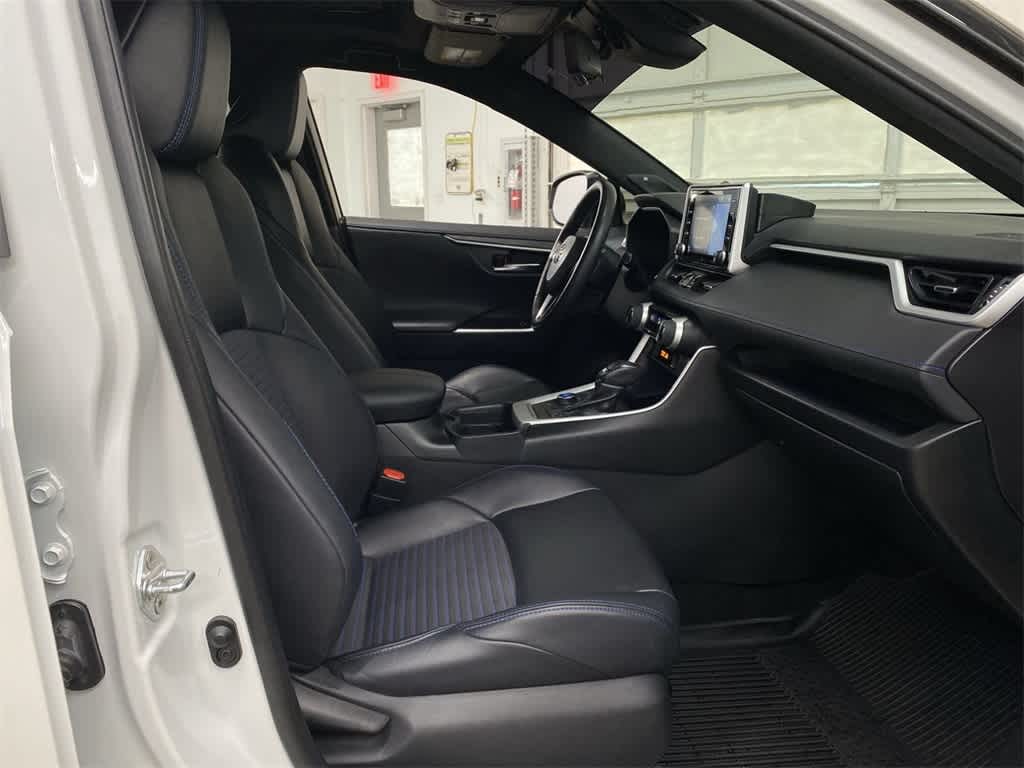 Thumbnail: 2020 Toyota RAV4 - 19