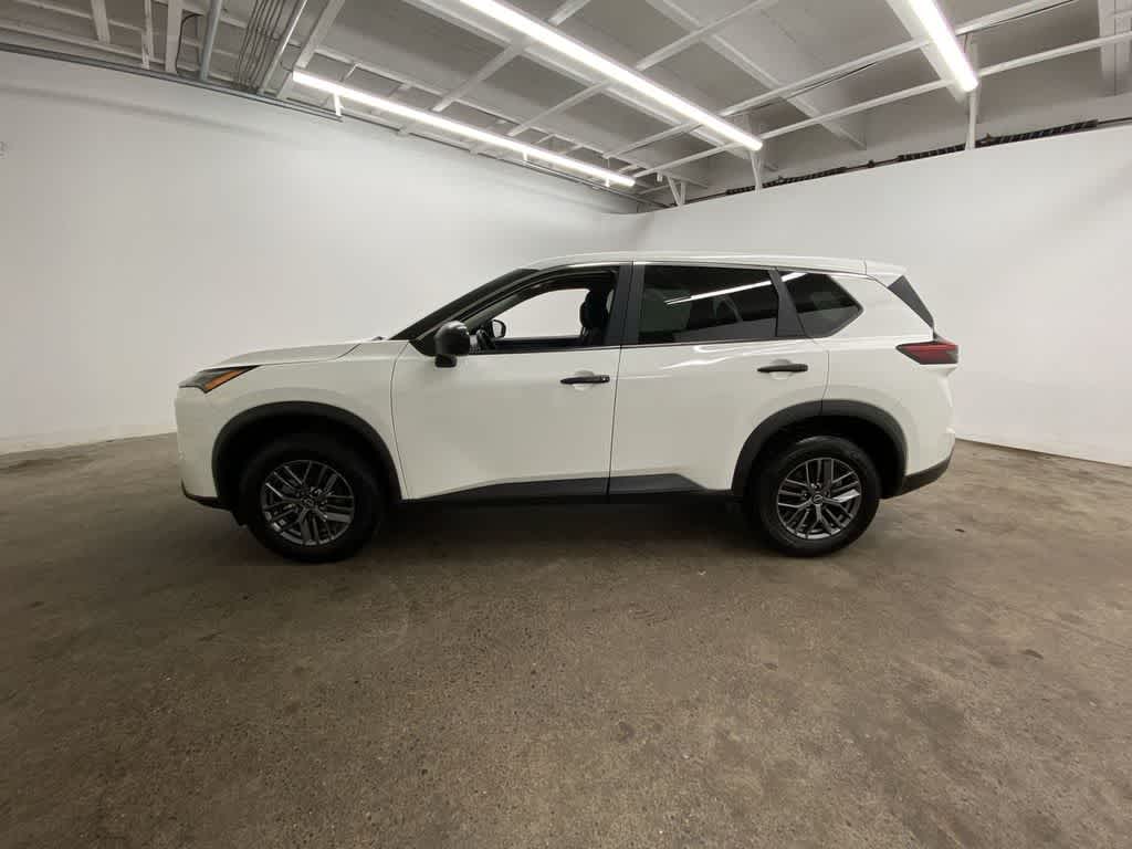 Thumbnail: 2024 Nissan Rogue - 3