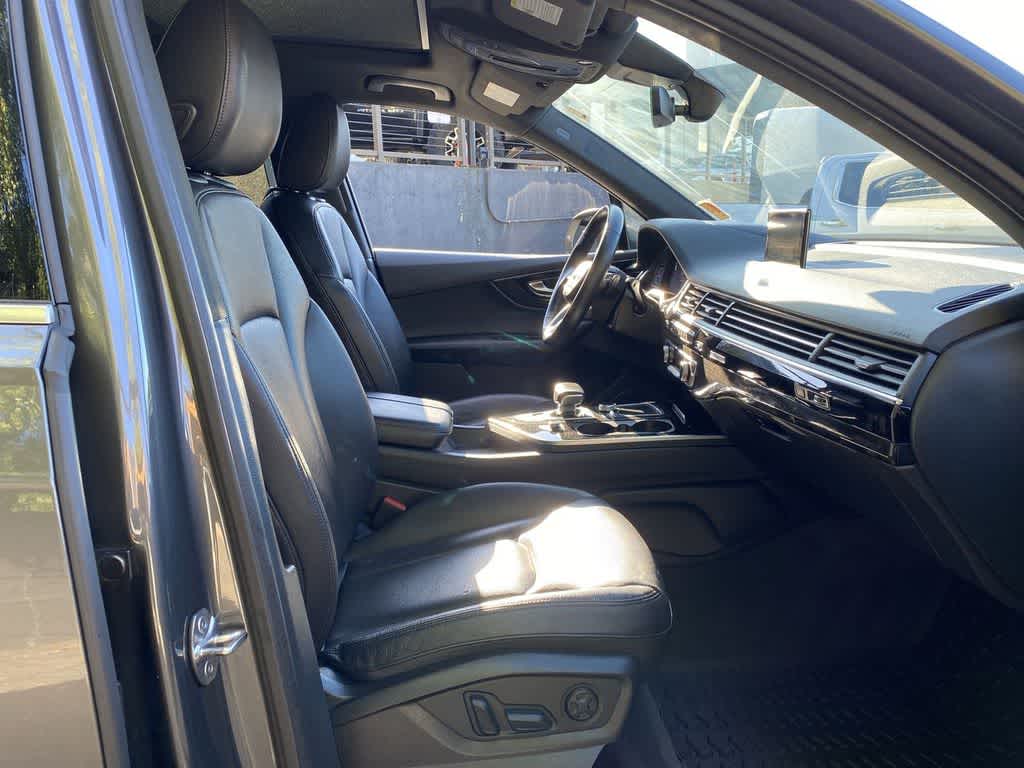 Thumbnail: 2019 Audi Q7 - 19