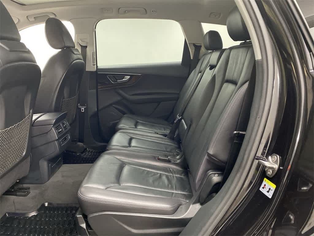 Thumbnail: 2017 Audi Q7 - 16