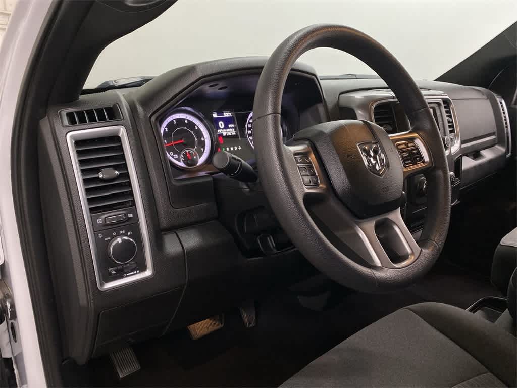 Thumbnail: 2024 RAM 1500 Classic - 2